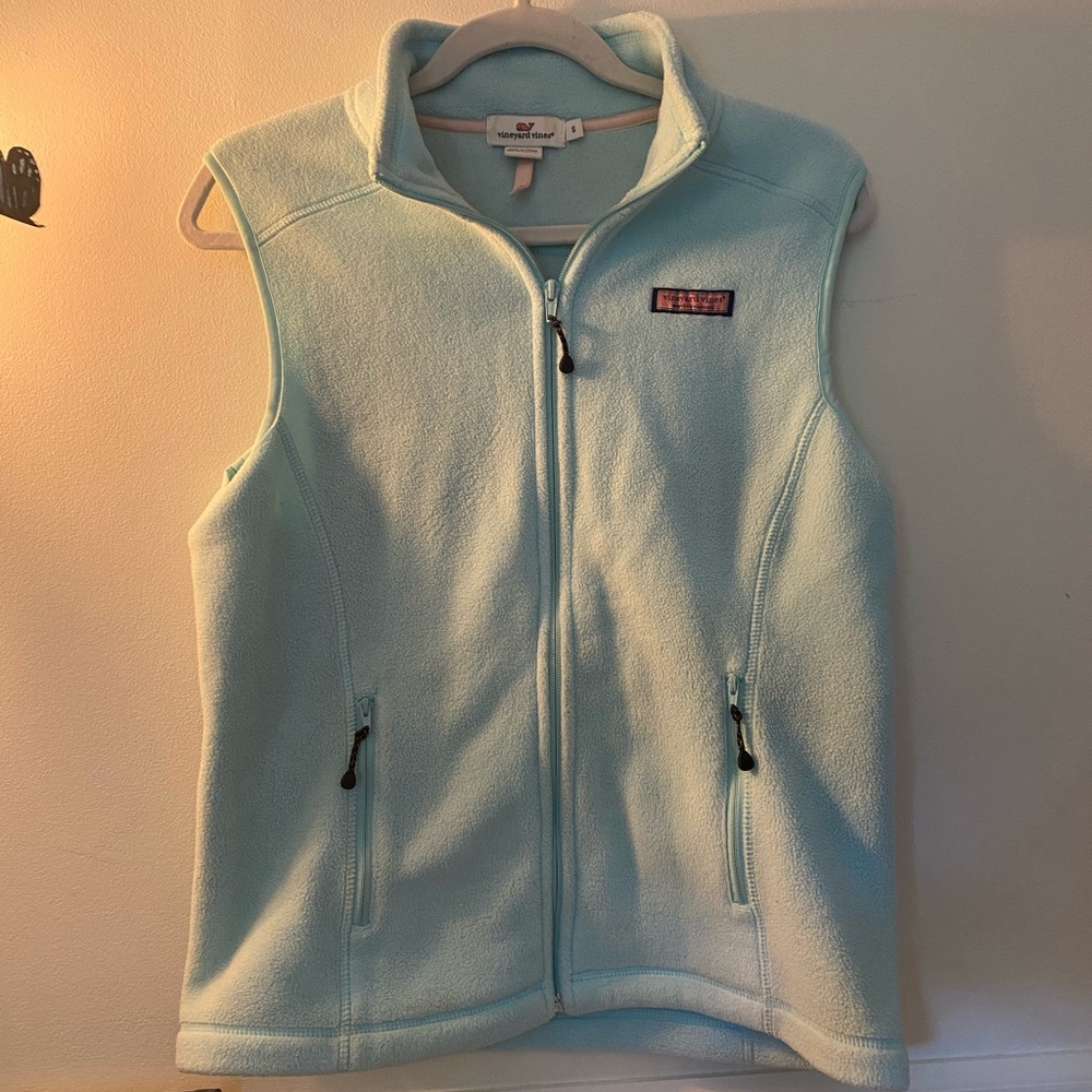 Vineyard vines baby blue fleece vest